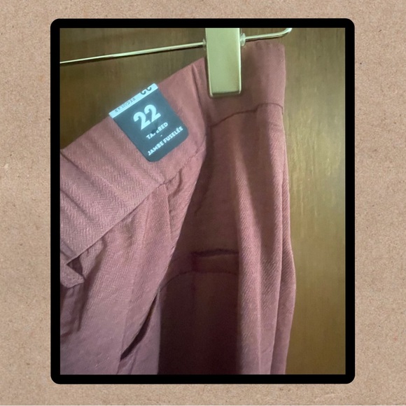 Reitmans plus size pants. Size 22. - Picture 2 of 3
